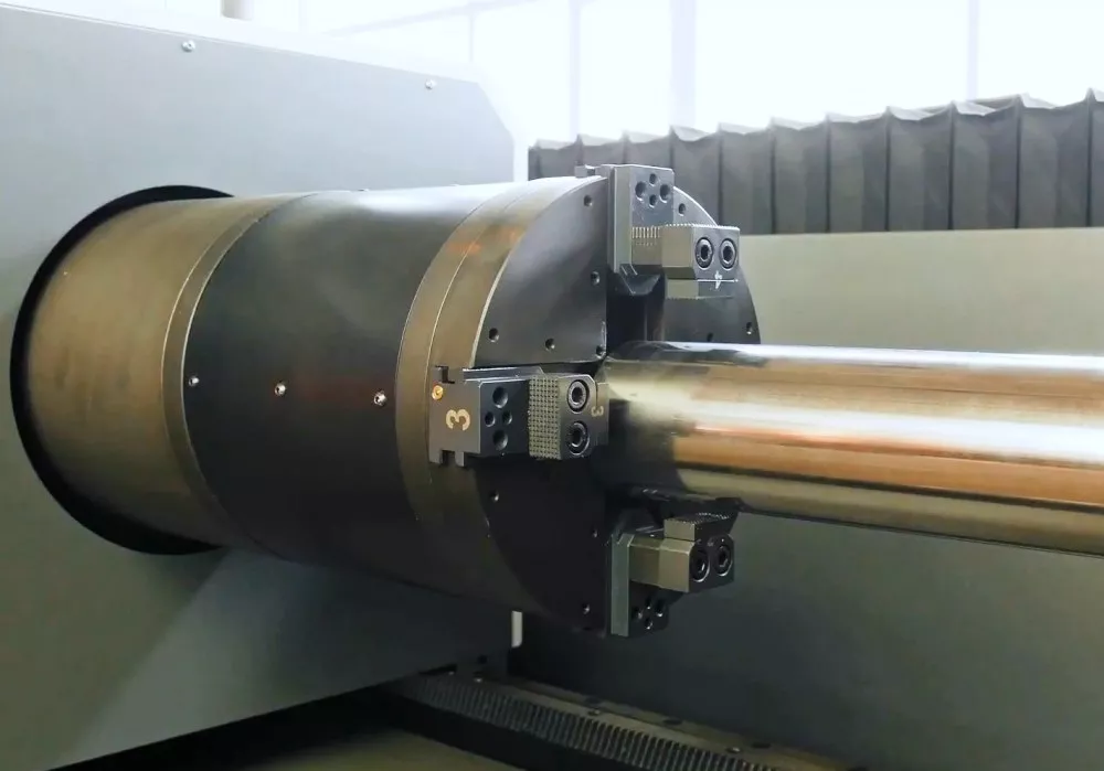 FL-L2060FR-1000-D350-IPG Лазерный станок для резки листового металла и труб